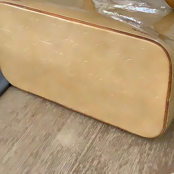 Authentic LV Monogram Vernis Tote Tan - Picture 3 of 9